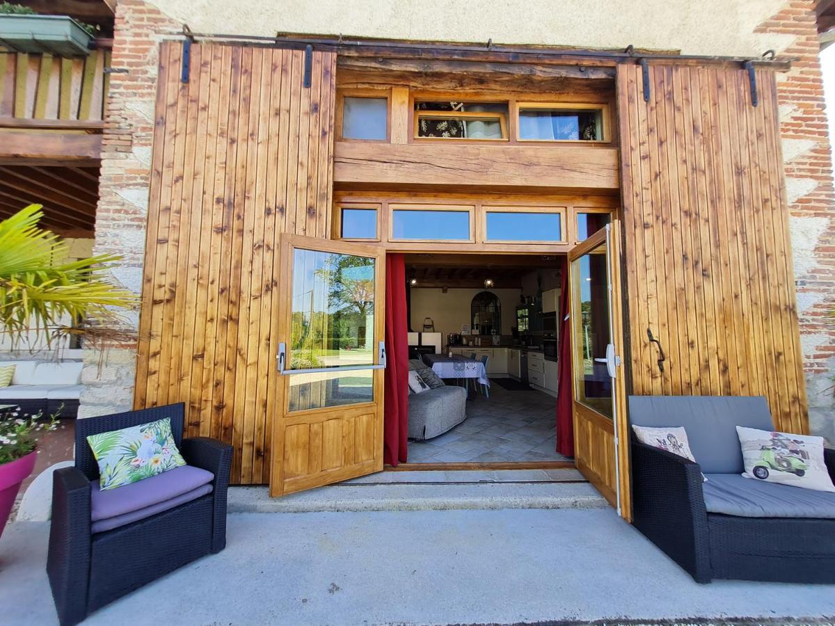 吉特阁楼度假屋 Saint-André-sur-Vieux-Jonc 外观 照片