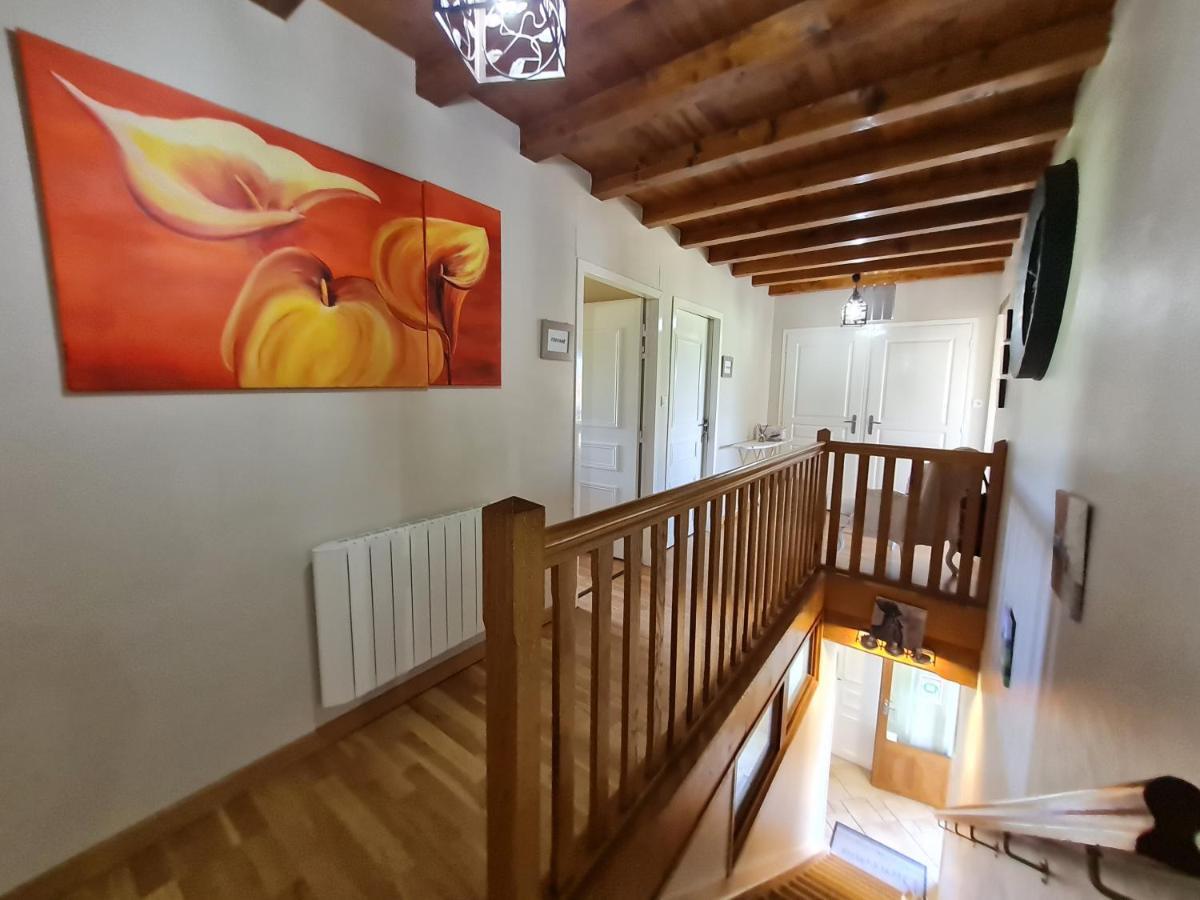 吉特阁楼度假屋 Saint-André-sur-Vieux-Jonc 外观 照片